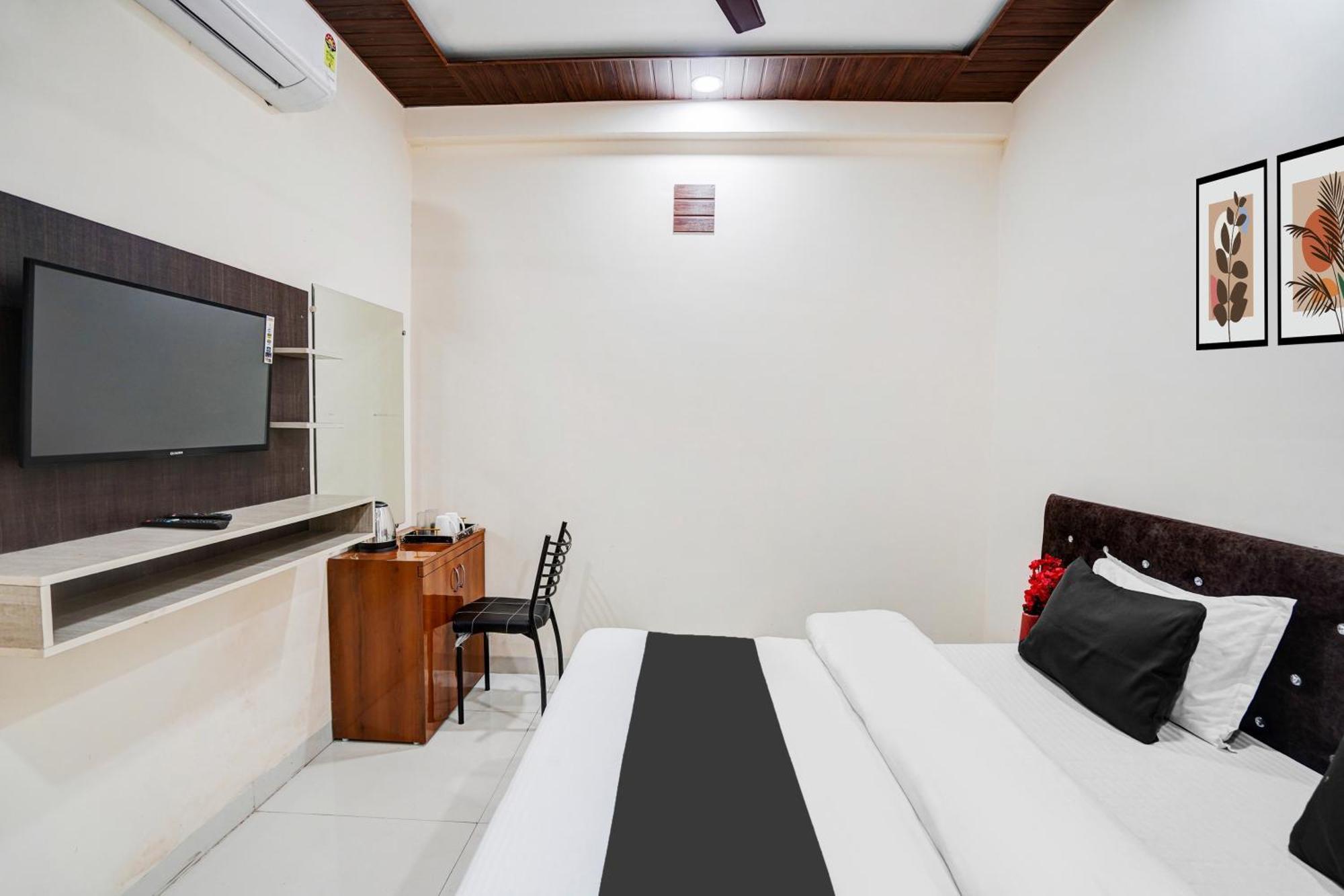 Super Hotel O Brilliant Convention Centre Formerly Madhur Shree Indore Exterior foto